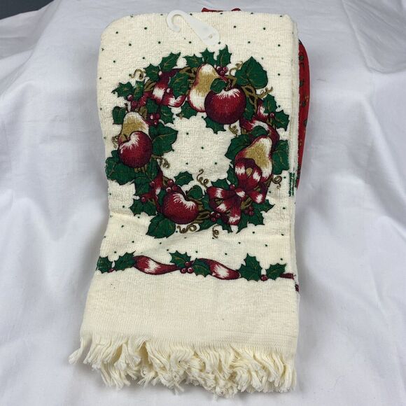 Cecil Saydah Co Vintage Christmas Towel Pot Holder Set Fruit Wreath Pattern NEW - Picture 3 of 4